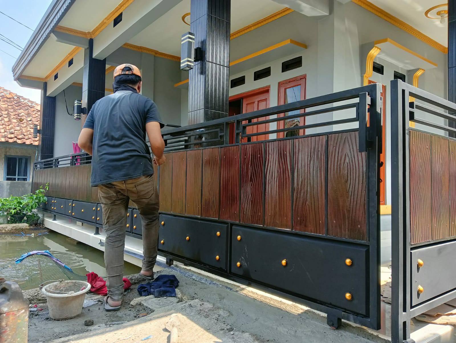 Layanan Pagar Besi Minimalis